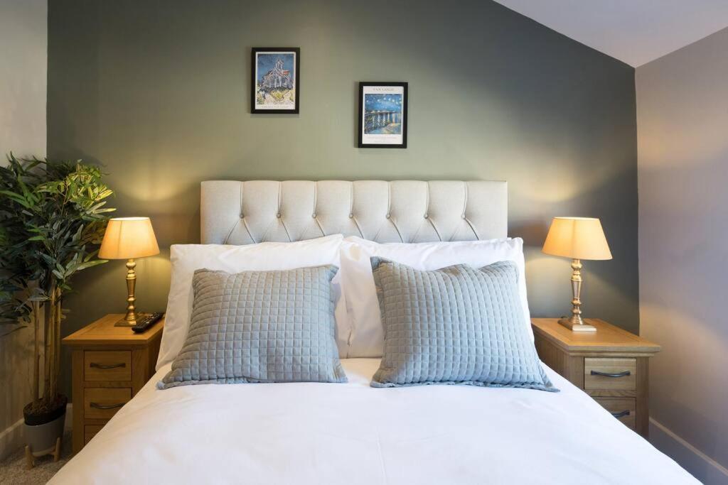 The Lettered Board Apartments Pickering Eksteriør bilde